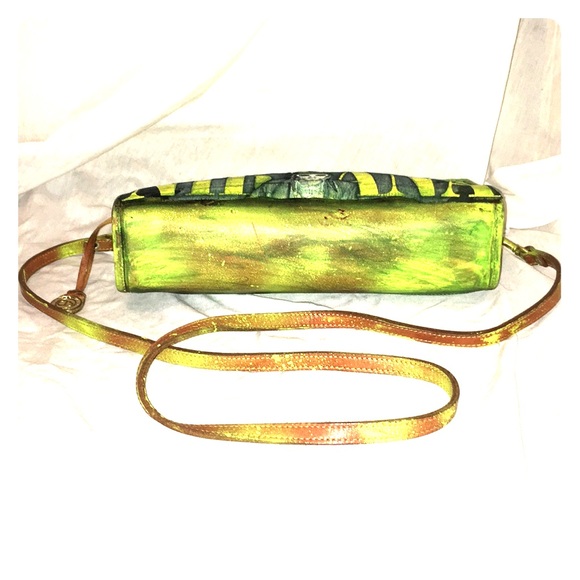 Customized Nirvana Dooney & Bourke crossbody bag - Picture 3 of 8